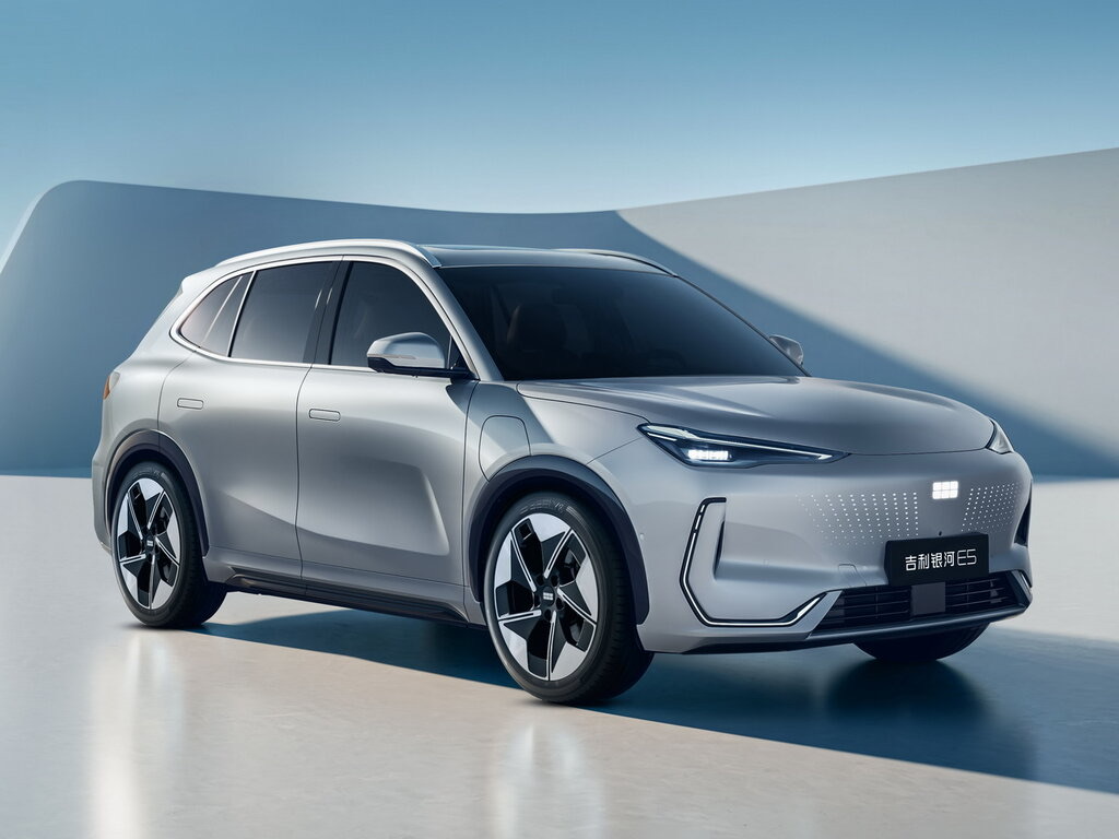 Geely E5 — совместим с GPS-модулем HWGPS